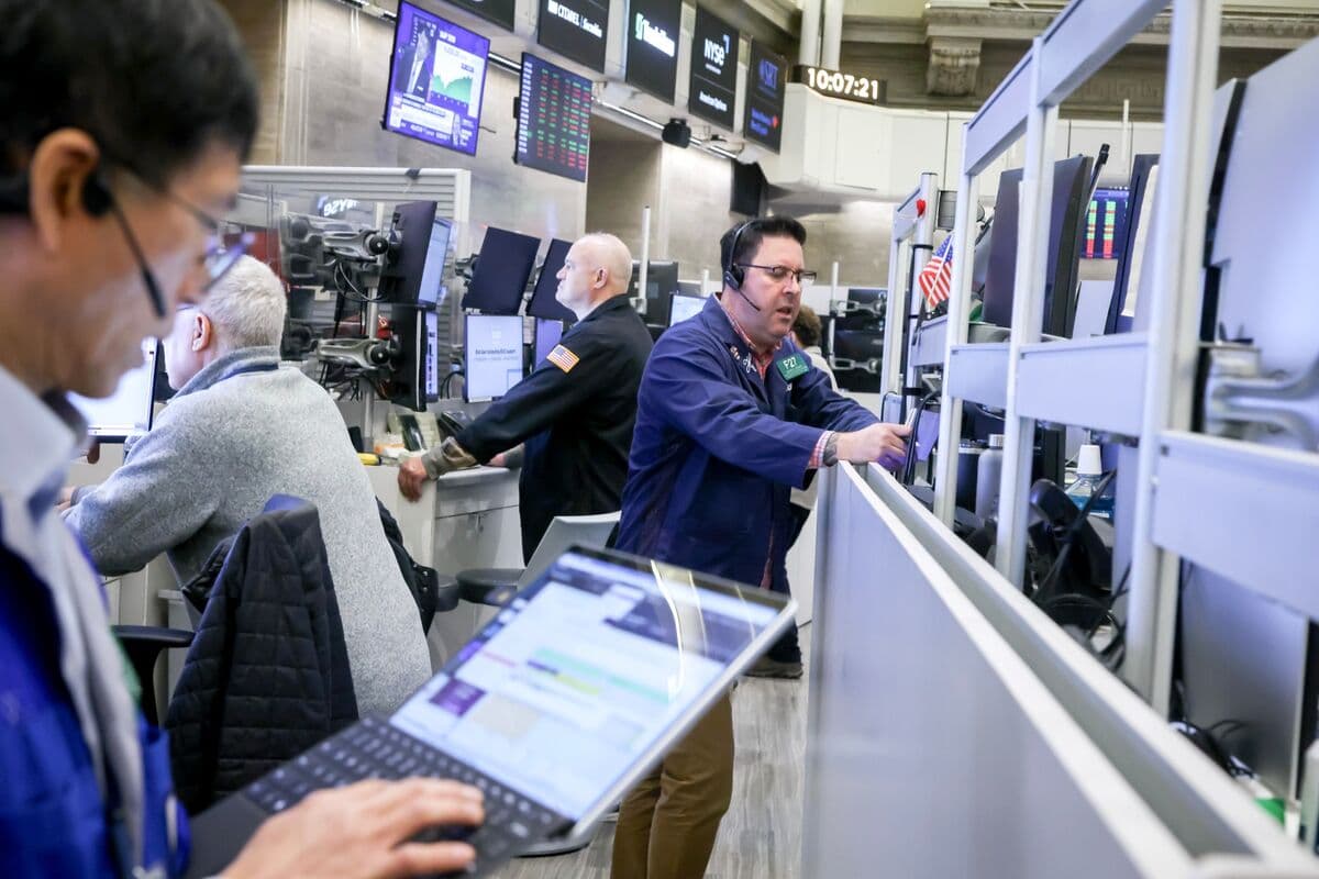 Small-Cap Stocks Post Longest Win Streak Over S&P 500 Since 2019