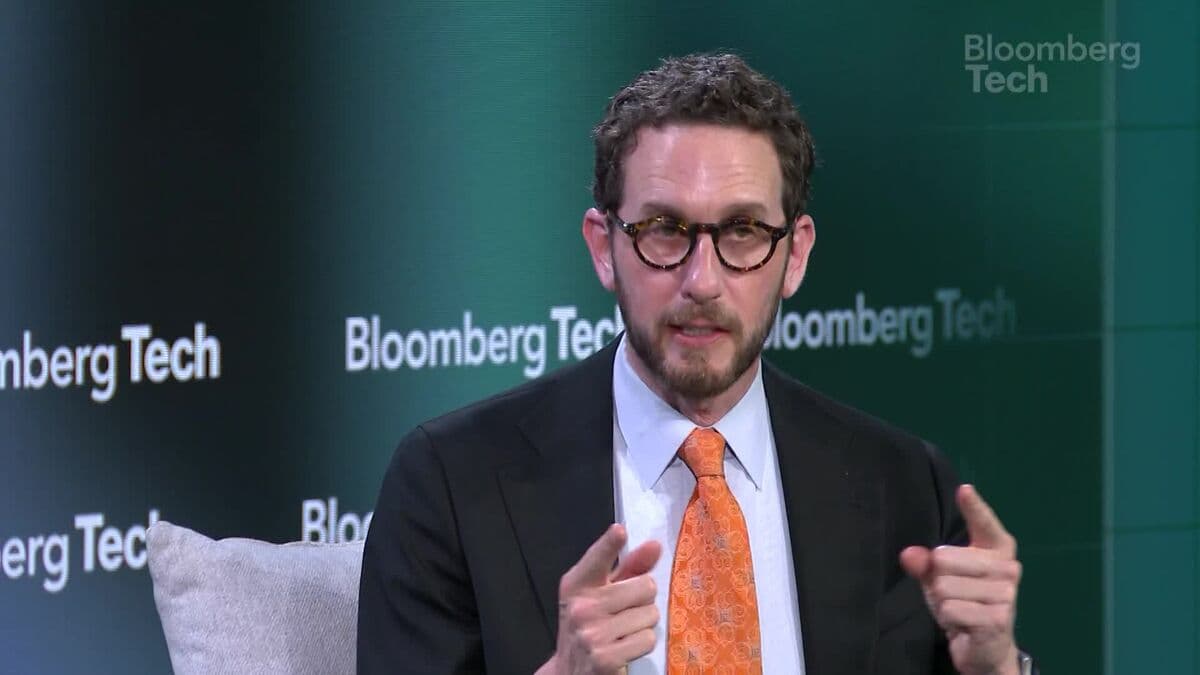 California Senator Wiener Advocates for AI Regulation and Transparency