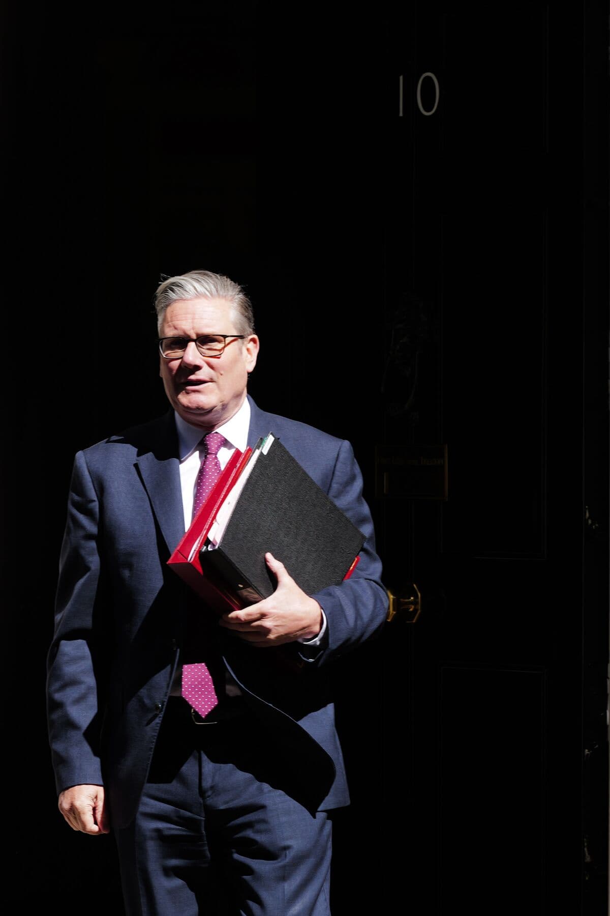 Starmer Tells UK Leaders All of Society Must Fight Antisemitism