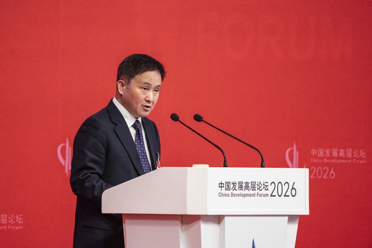 PBOC Governor Defends China’s Trade Surplus as Exports Boom