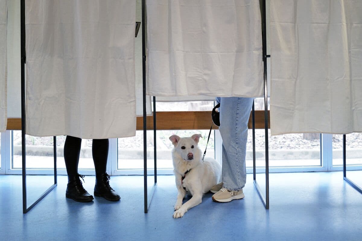 French Far Right Leads in Nice, Nearing Key Election Victory