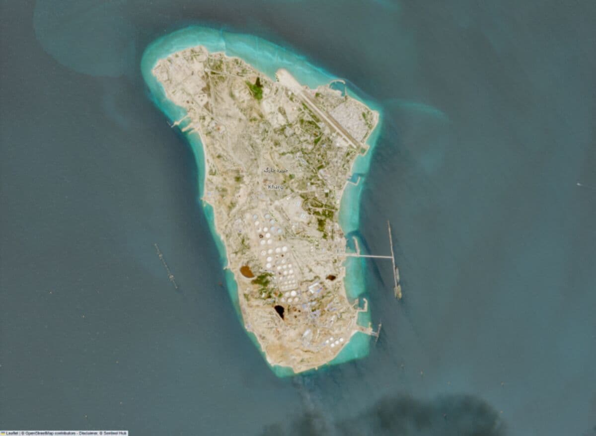 Iran Moves Its Own Oil Through Hormuz as It Chokes Other Traffic