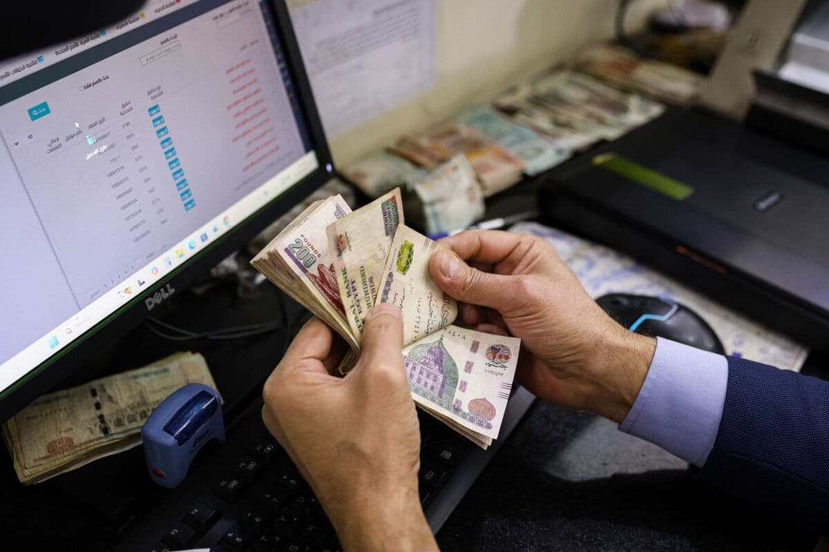 Egypt’s Pound Falls to New Low, Roiled by Shockwaves of Iran War