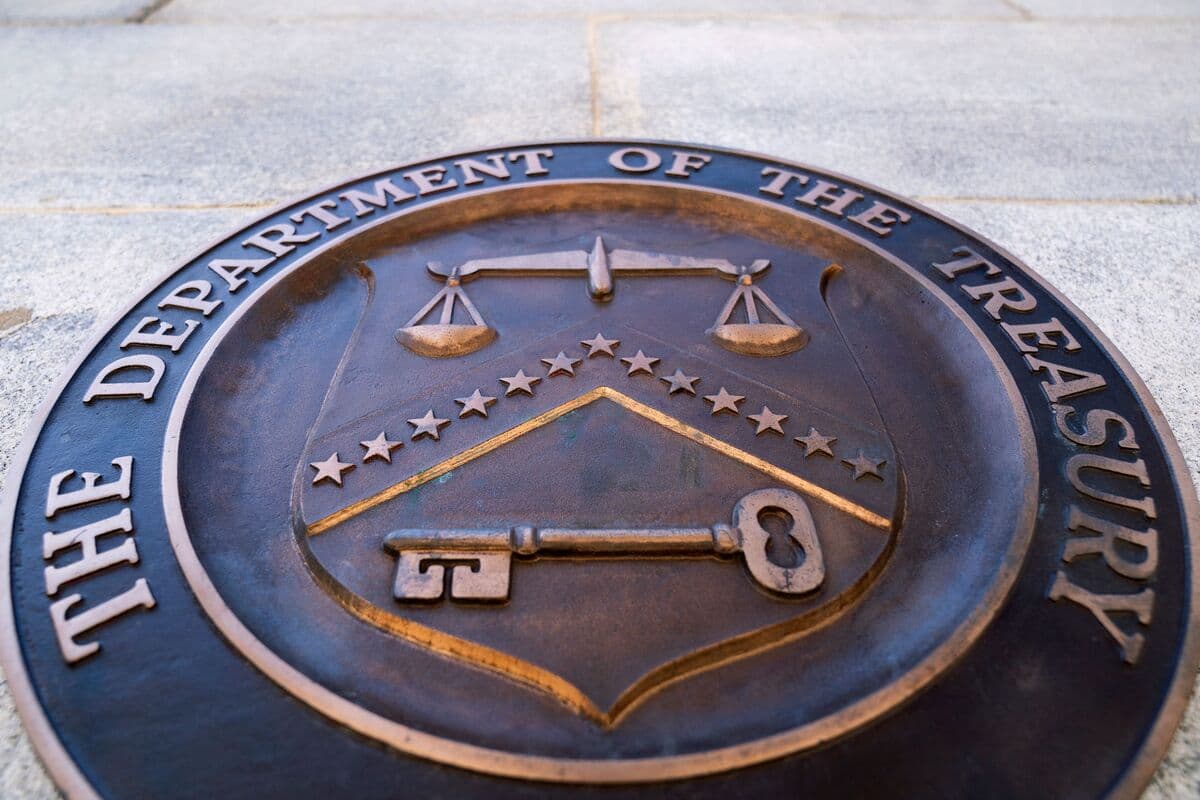 US Two-Year Bond Yield Climbs to 4% for First Time Since June