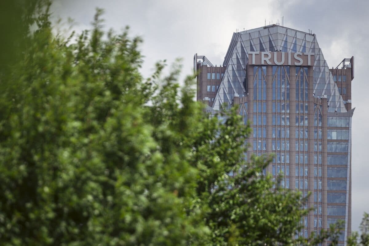 Truist Loses Trio of Veteran Traders From Municipal Bond Team