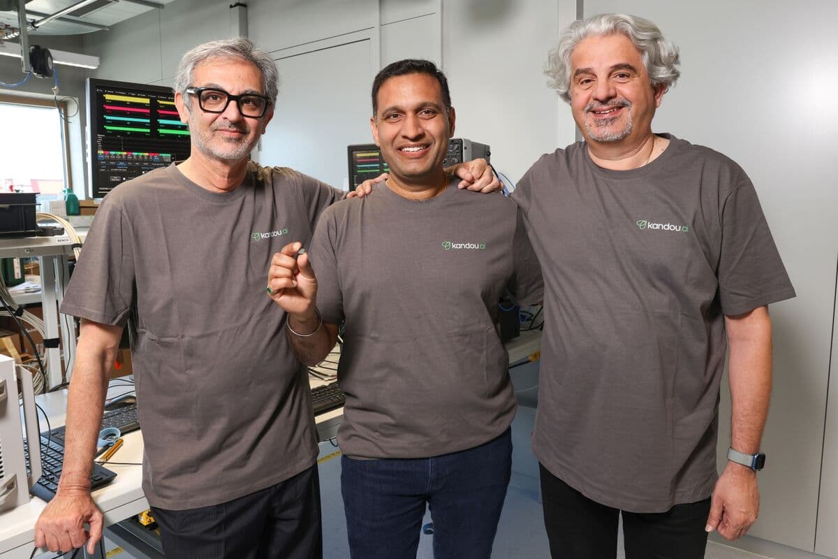 Ex-Goldman Banker’s AI Chip Company Secures SoftBank Funding