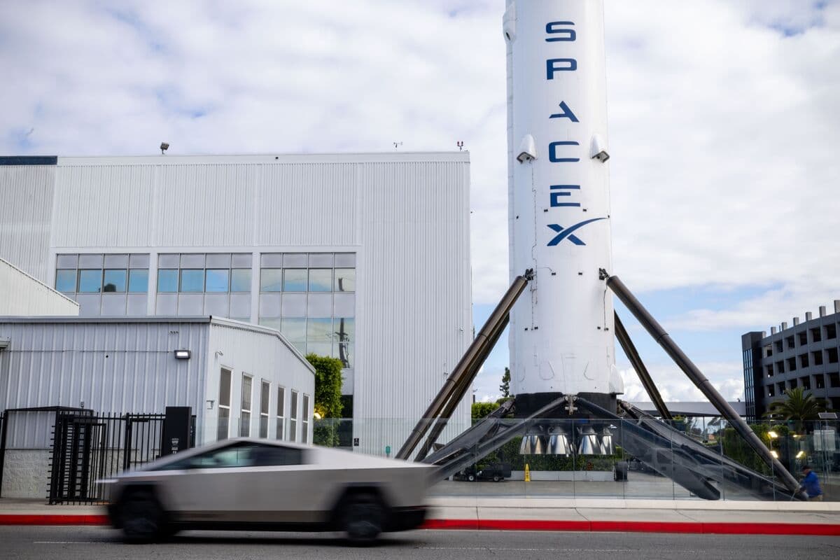 SpaceX Plans to File for Public IPO as Early as Wednesday