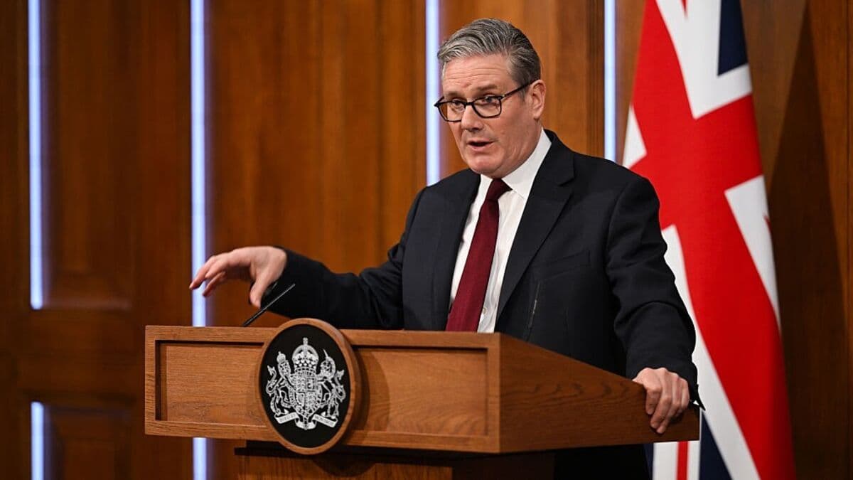 Starmer Says UK 'Will Not Be Drawn Into the Wider War'