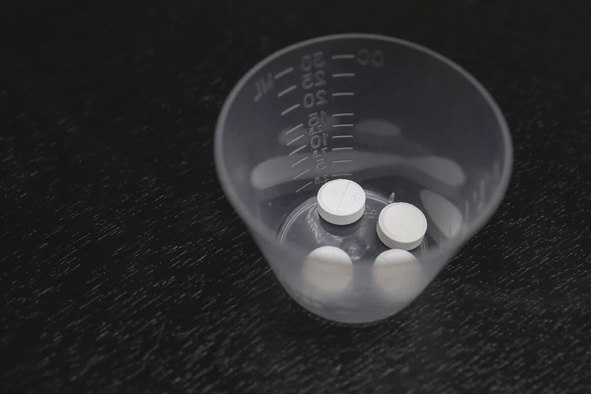 Supreme Court Pauses Ruling That Restricts Abortion Pill by Mail