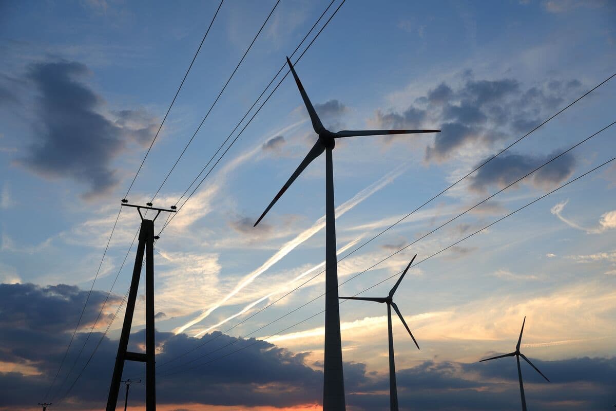 EU Power Markets Lowers Hourly Price Floor to -600 Euros