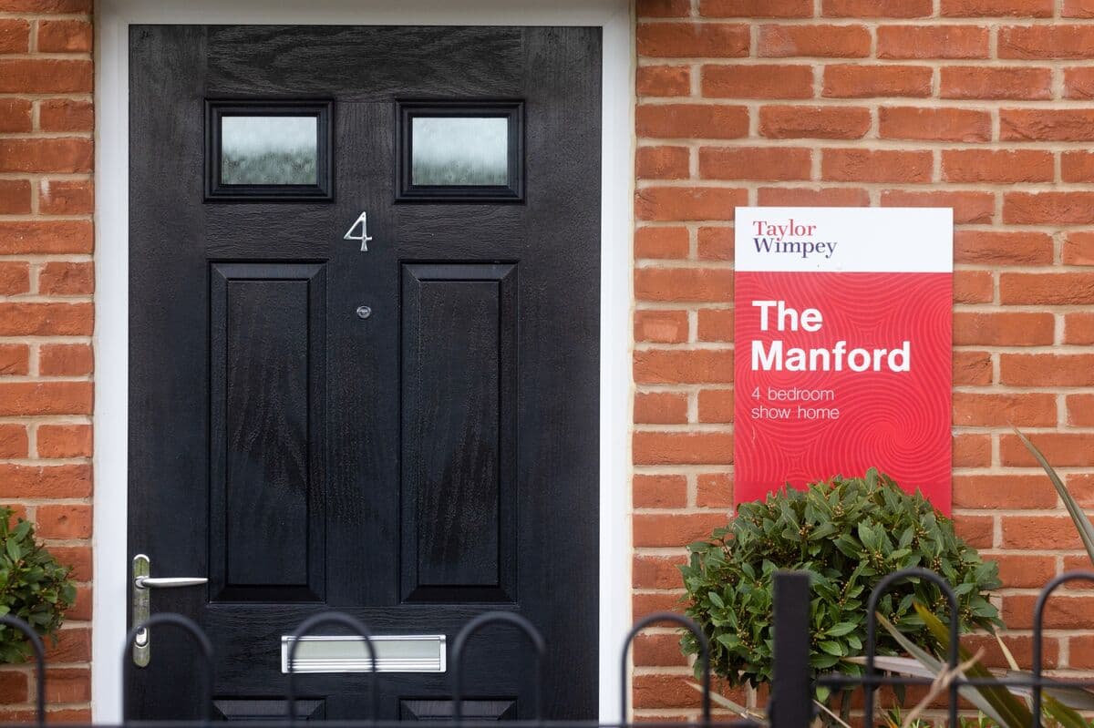 Taylor Wimpey Sees ‘Muted’ Demand For UK Home Selling Season