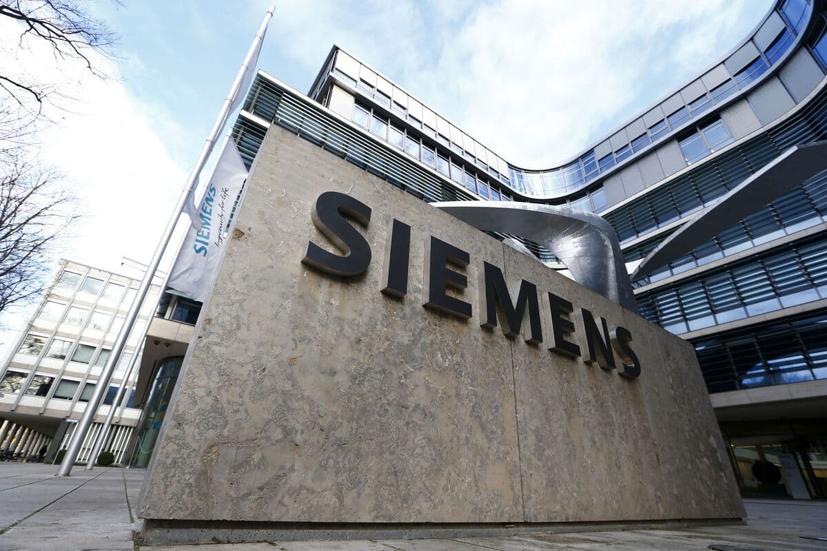 Siemens Plans €6 Billion Share Buyback Amid Challenging Market Conditions