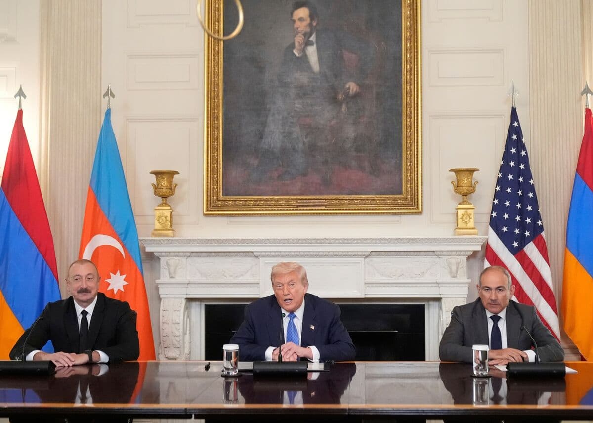 Armenia Summits Show Europe’s Caucasus Rivalry With Trump, Putin