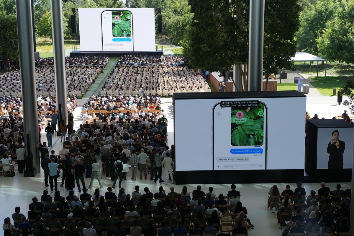 Apple Postpones Launch of Siri AI for iPhones in EU Amid Regulatory Dispute
