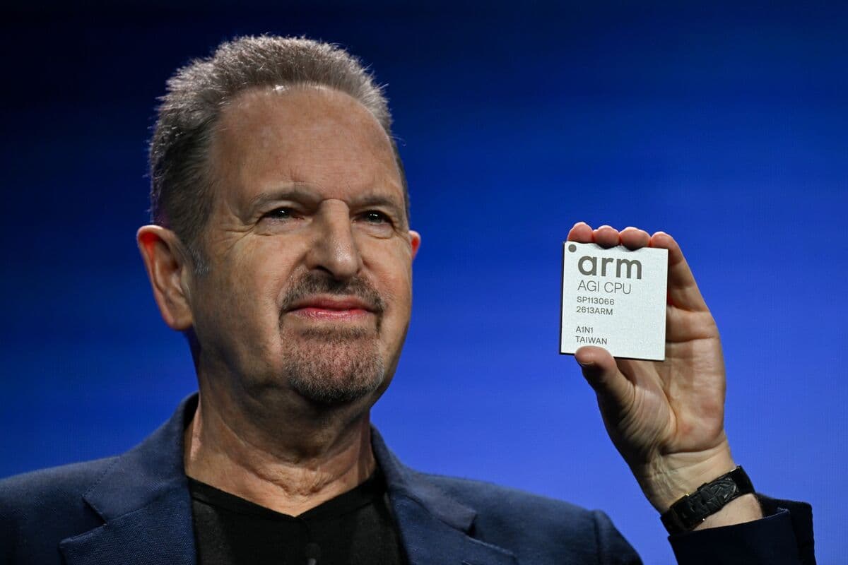 Arm Sales Forecast Narrowly Tops Estimates After AI Fuels Growth
