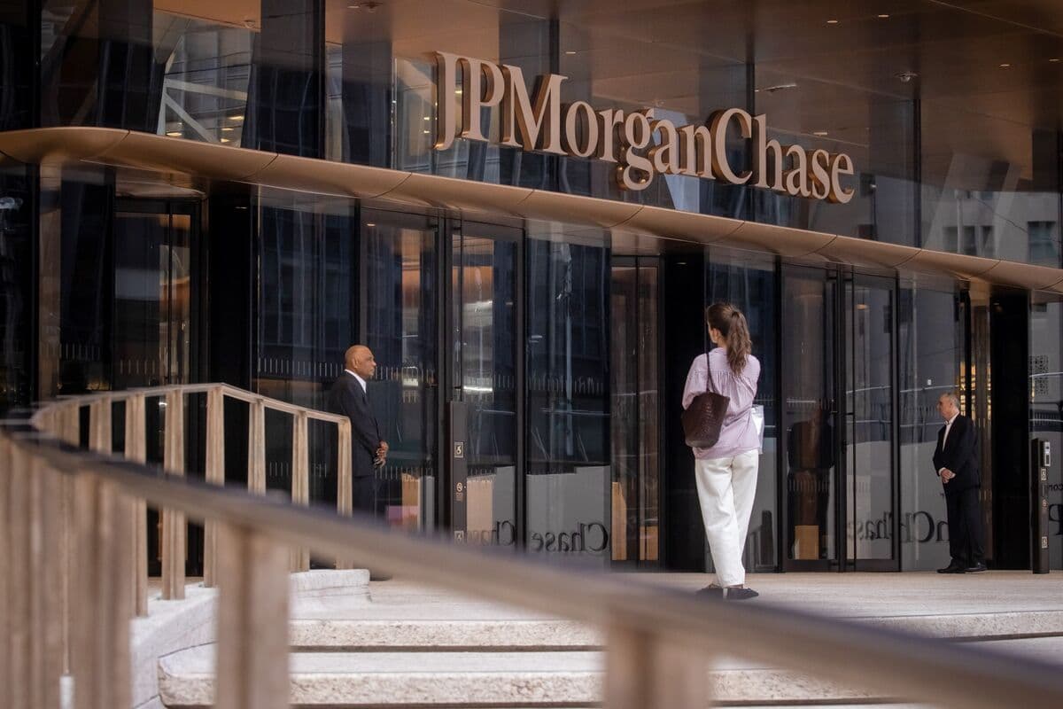 JPMorgan, Goldman Offer Hedge Funds Way to Short Private Credit