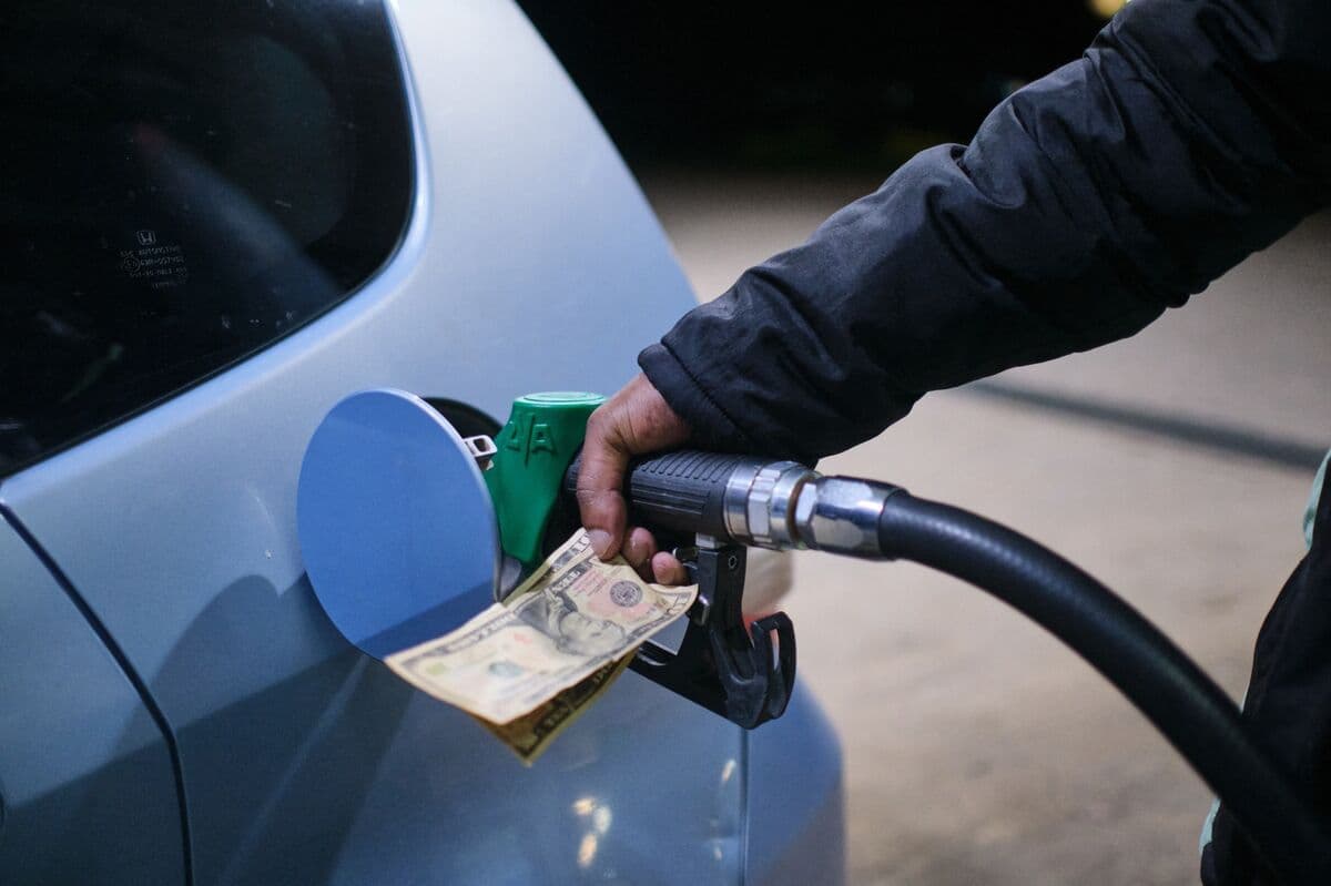 Zimbabwe Starts Trials to Blend Ethanol and Diesel to Cut Costs
