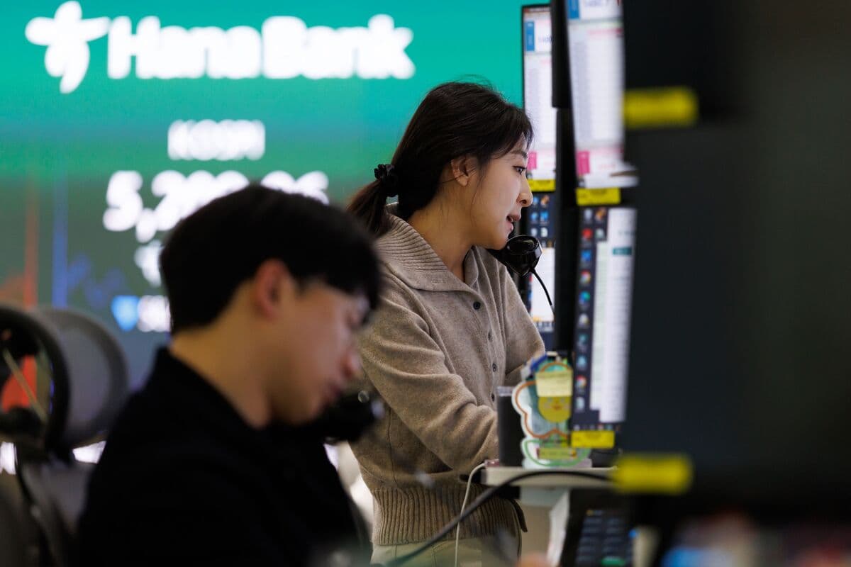 Korea Leads Emerging Market Rebound With Iran Driving Volatility