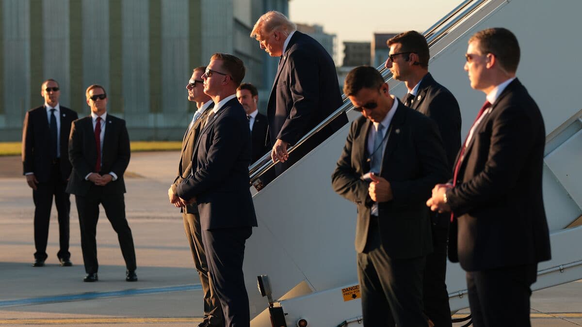 Former Secret Service Agent Discusses Air Force One Security Measures