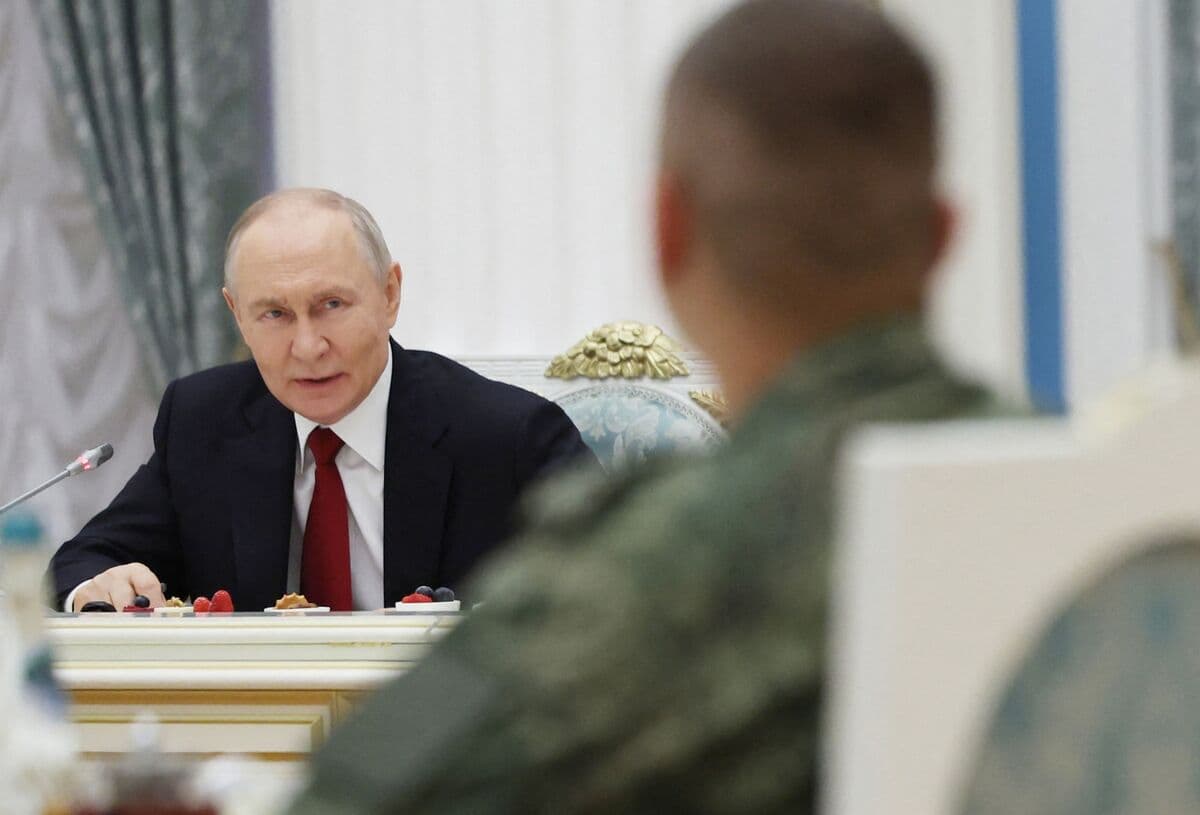 Putin Announces Expansion of Satellite Network to Enhance Military Operations