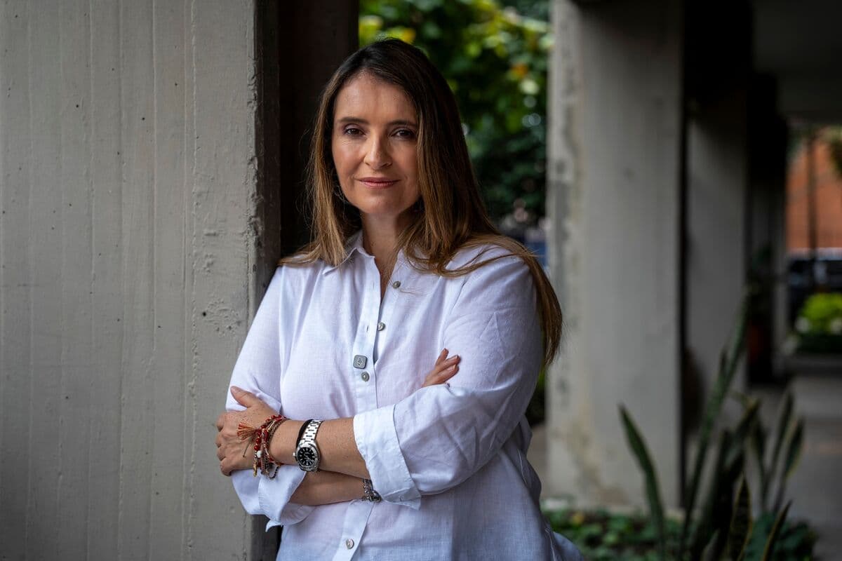 Presidential Candidate Says Colombia Must Bet on Oil and Mining