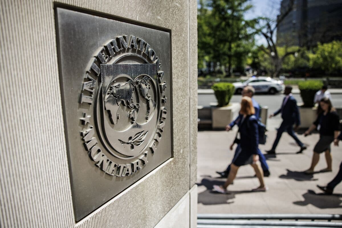 IMF Warns Europe Faces Serious Risks Without Addressing Debt Issues