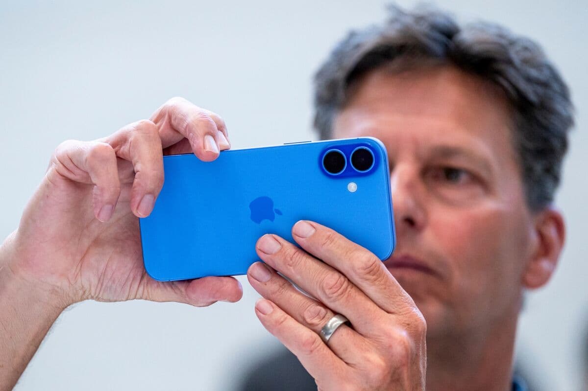 Apple Plans a Siri Camera Mode and Upgraded Visual AI in iOS 27