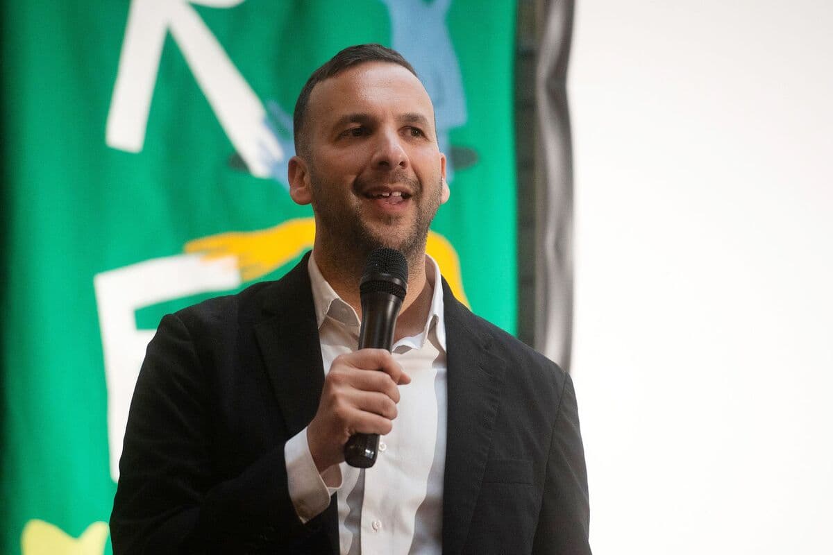 UK Green Party Leader Zack Polanski Apologizes for Tax Oversight