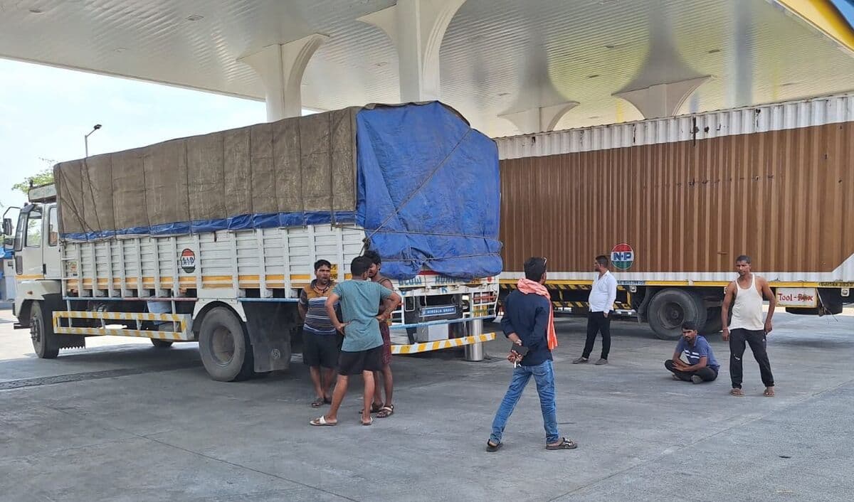 Diesel Shortage in India Causes Trucks to Line Up at Service Stations