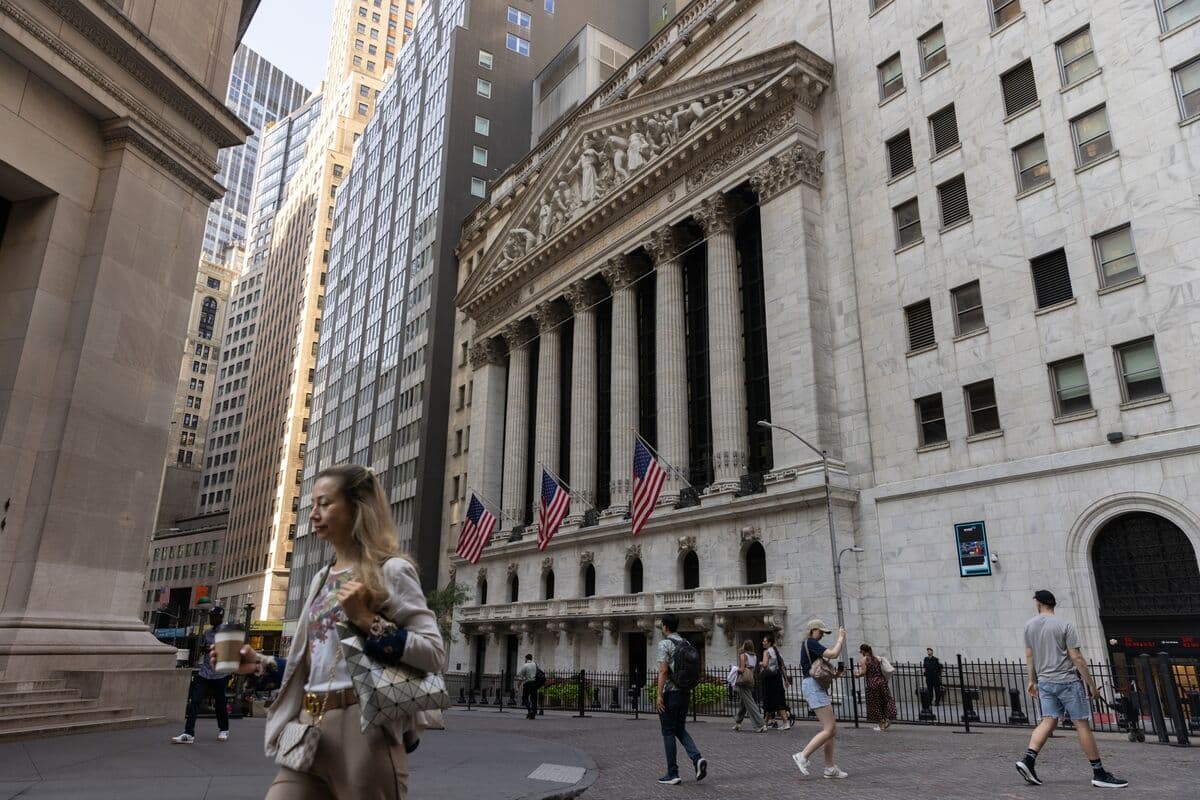 Wall Street Readies Data Center IPOs as AI-Linked Debuts Surge