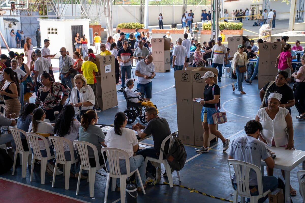 Colombian Voters Reject Established Political Order in Election