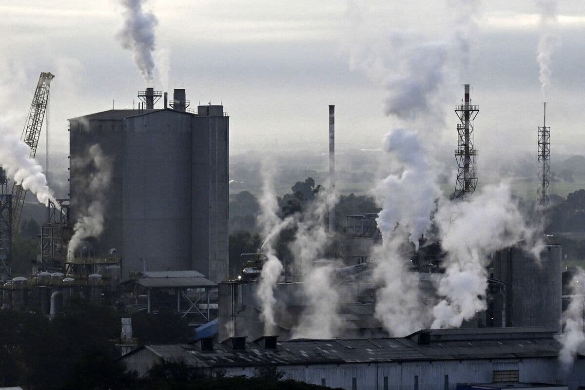 Oil Shock Sends High-Flying Materials Stocks to Rock Bottom