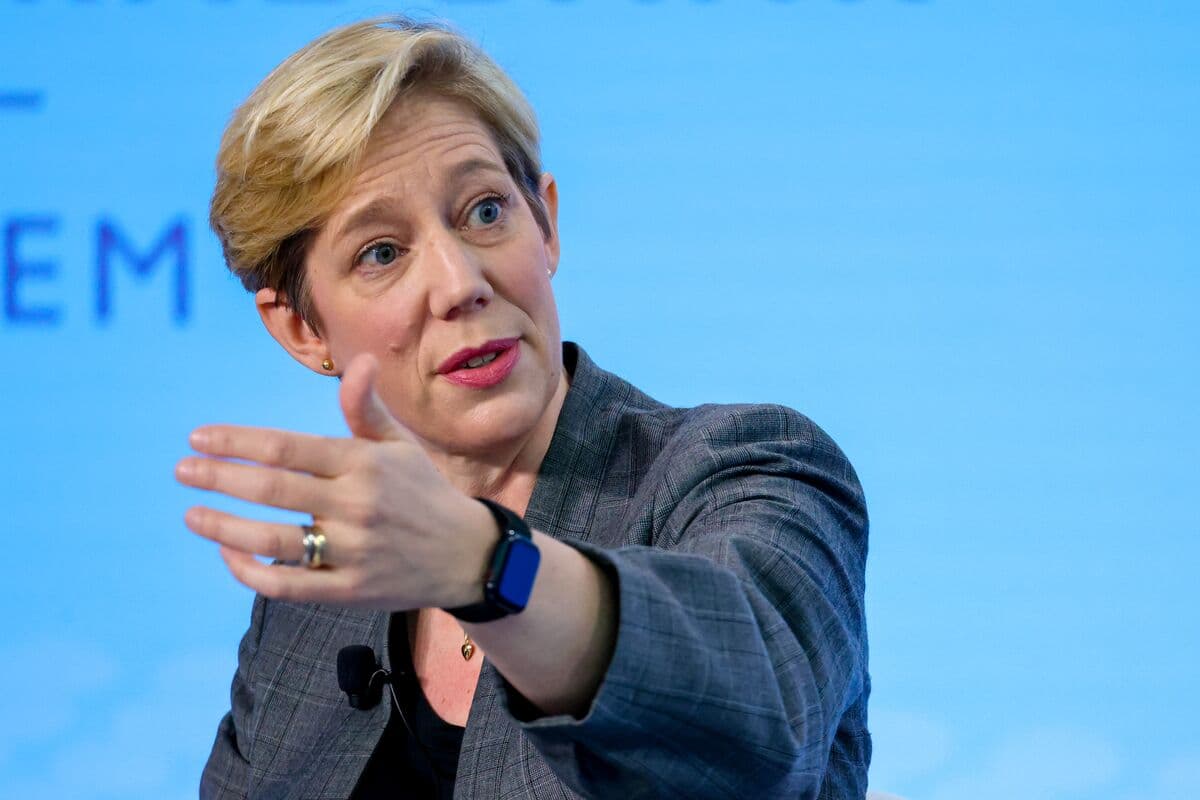 RBNZ Chief Should Have Discussed Support for Powell, Willis Says