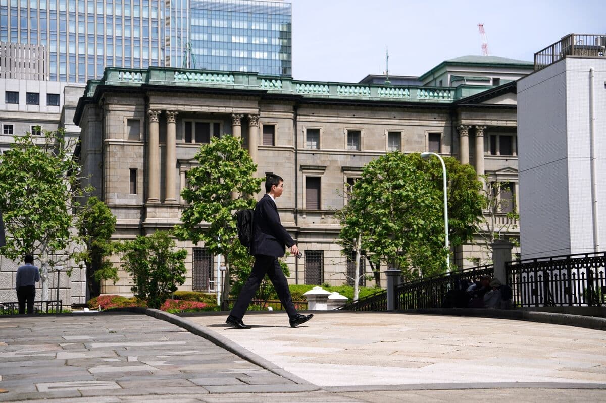Yen Intervention Risk Builds as Central Banks Delay Rate Moves