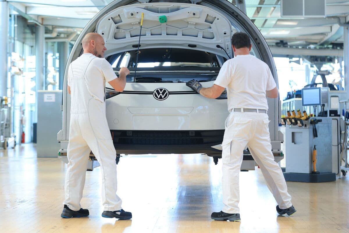 German Minister Says New EV Subsidies a Boost for Ailing Sector