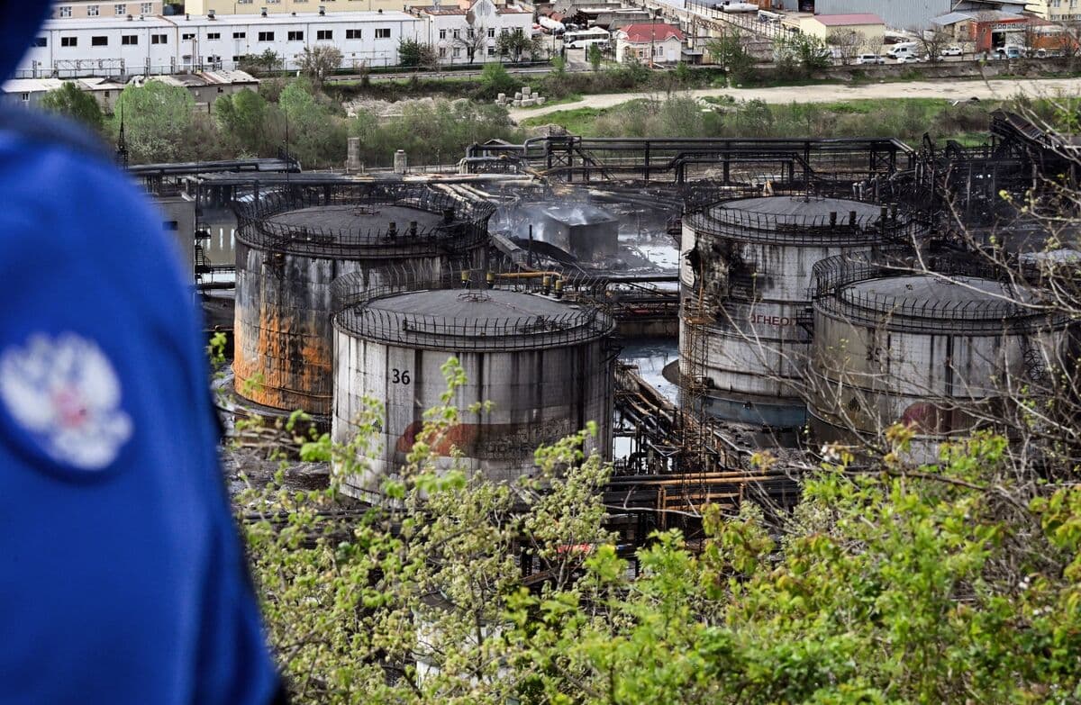 Russia Projects Stable Oil Production in 2026 Amid Increased Ukrainian Drone Strikes