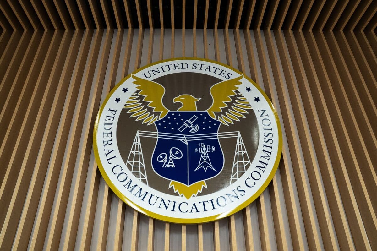 FCC Bans Wireless Router Imports, Citing Security Concerns