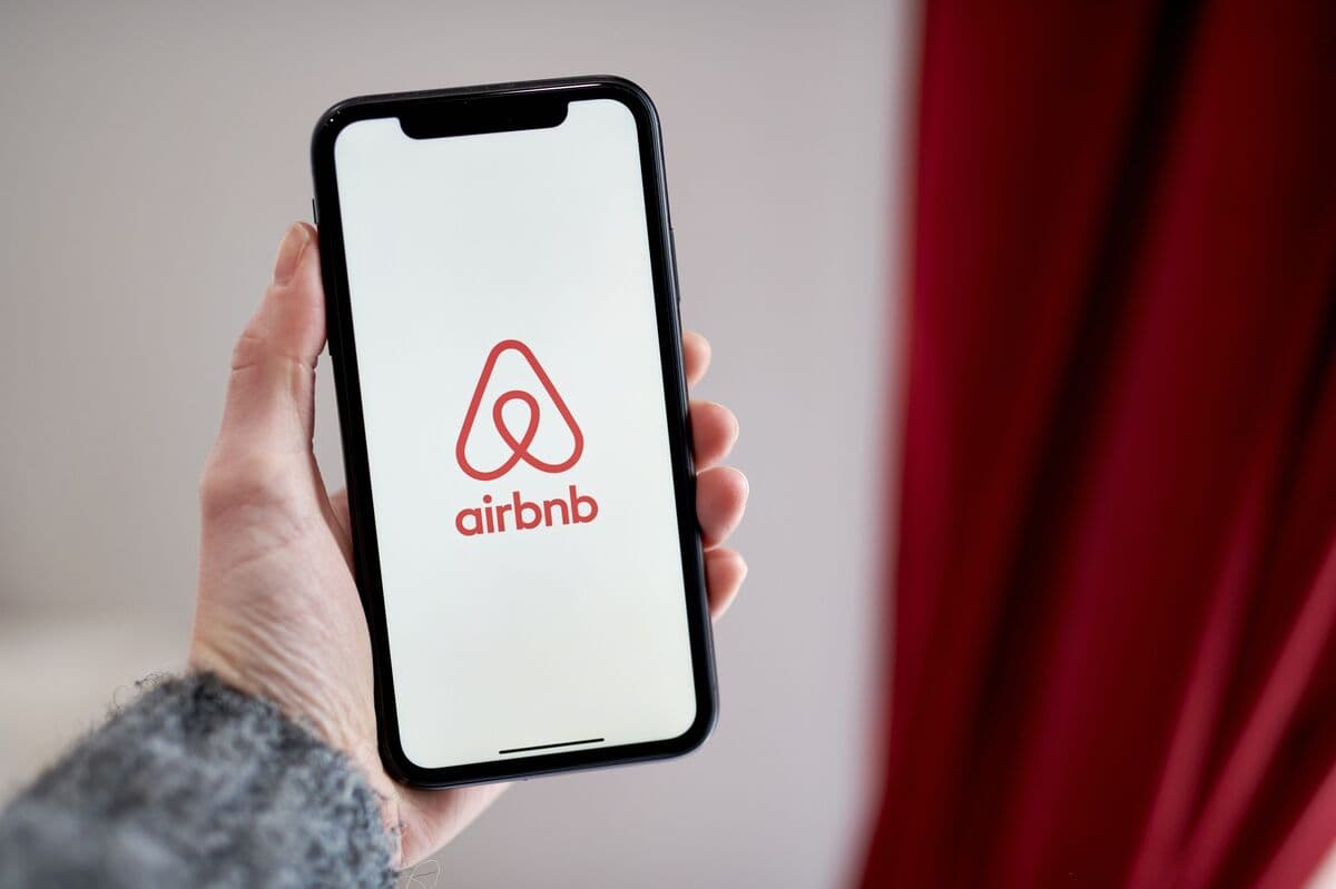 US House Probes Airbnb, Anysphere’s Use of Chinese AI Models