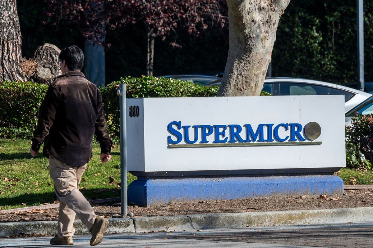 Super Micro Gives Profit Outlook Signaling Costs Under Control