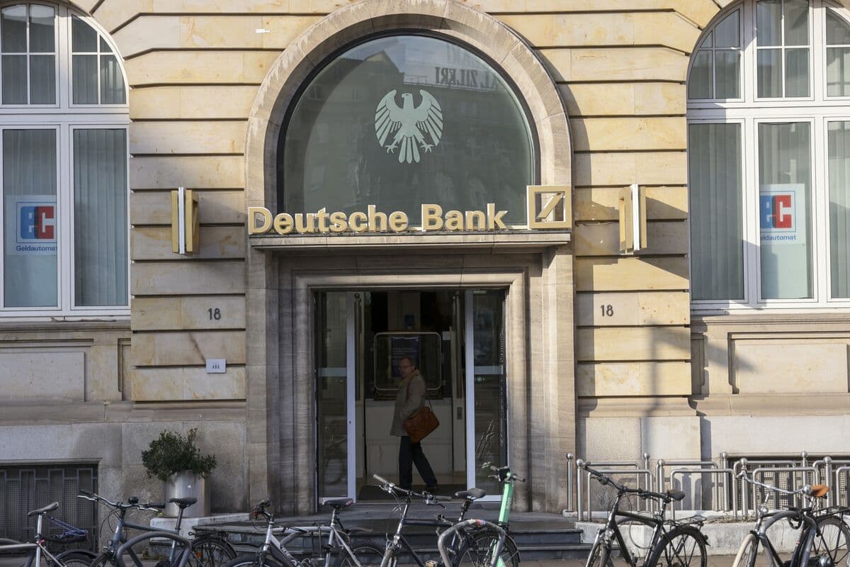 Deutsche Bank Increases 10-Year Treasury Yield Forecast Amid Fed Rate Outlook