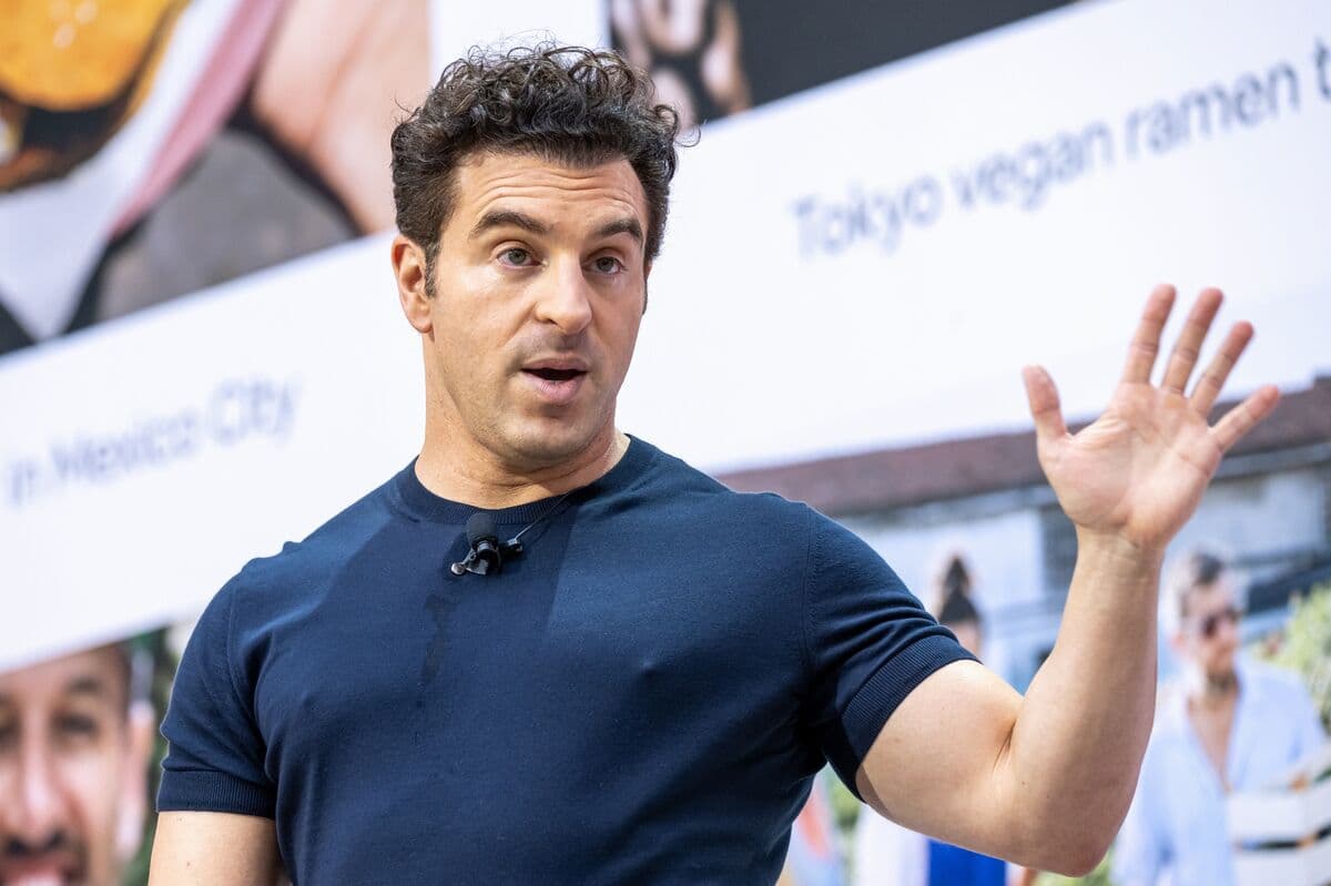 Airbnb CEO Brian Chesky to Launch New Artificial Intelligence Company