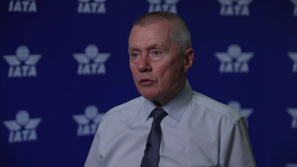 IATA Director Willie Walsh on Rising Cost of Jet Fuel