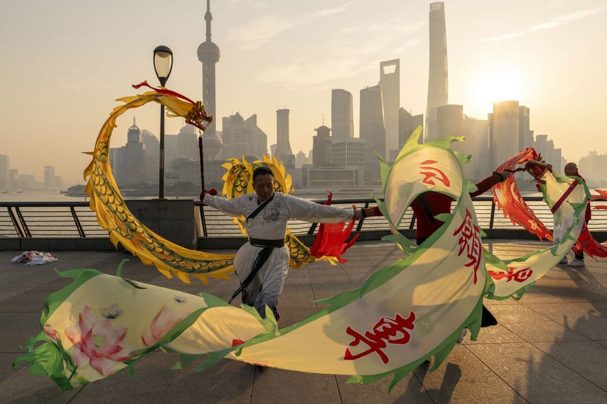 China Launches Marketing for €5 Billion Sovereign Bond Offering