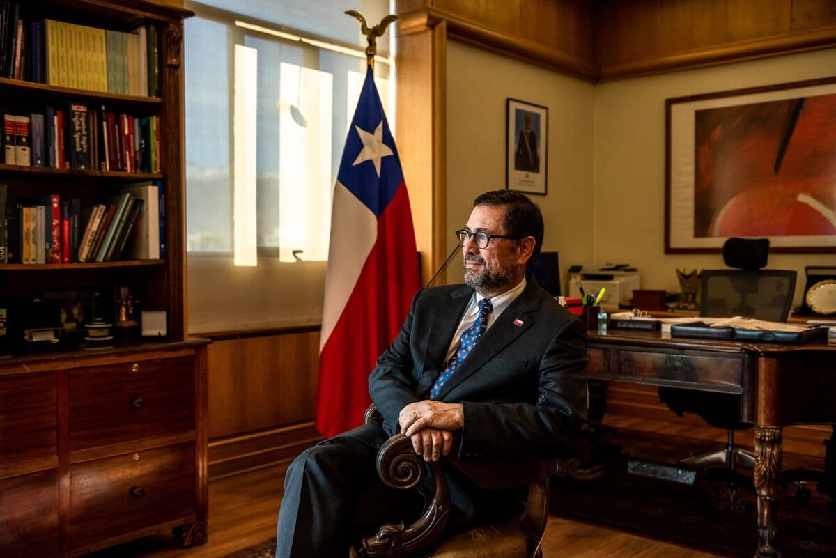 Chile Aims to Restore Diplomatic Ties with Venezuela to Aid Migrant Deportations