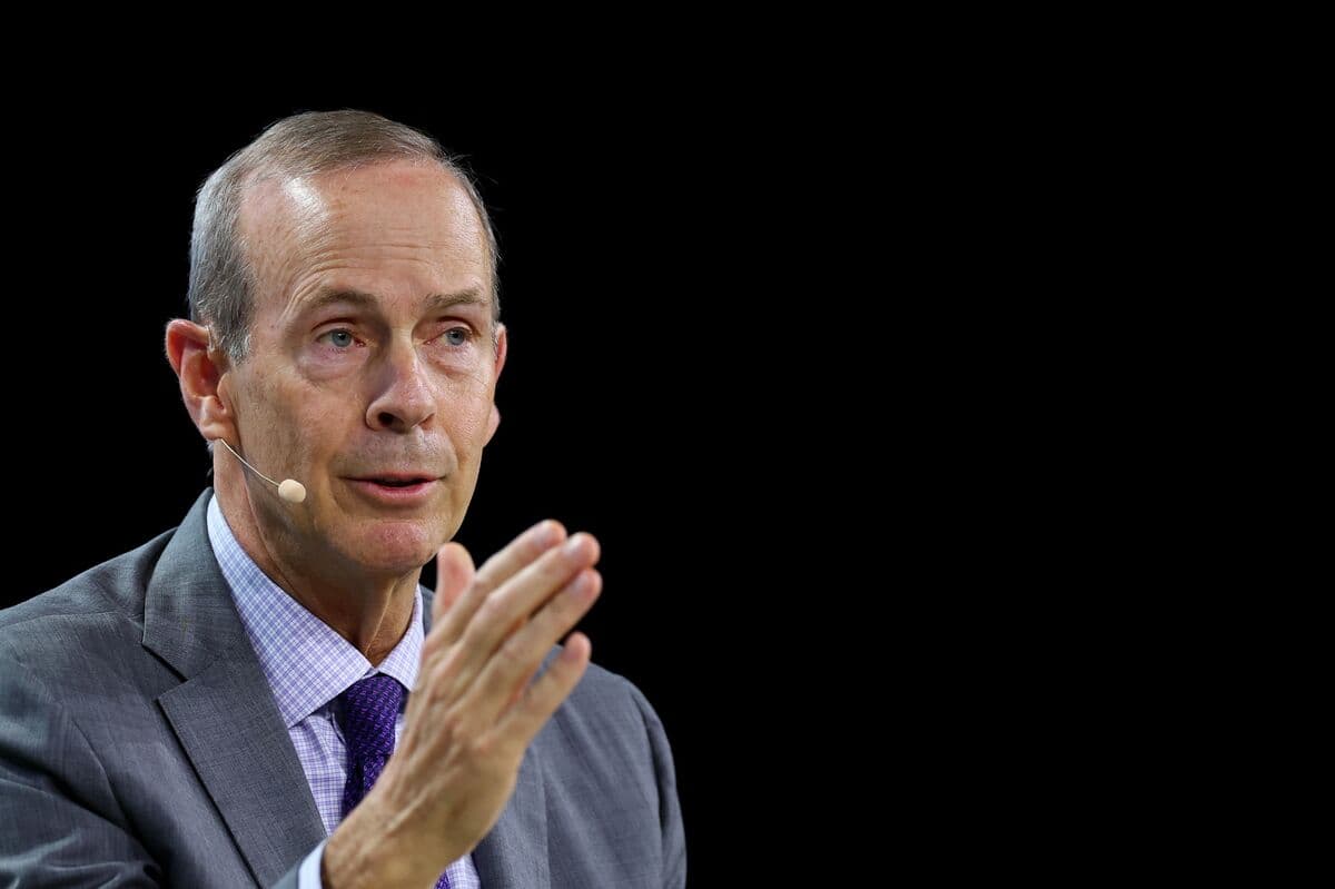 Chevron CEO Says Venezuela Must Do More for Oil Industry Revival