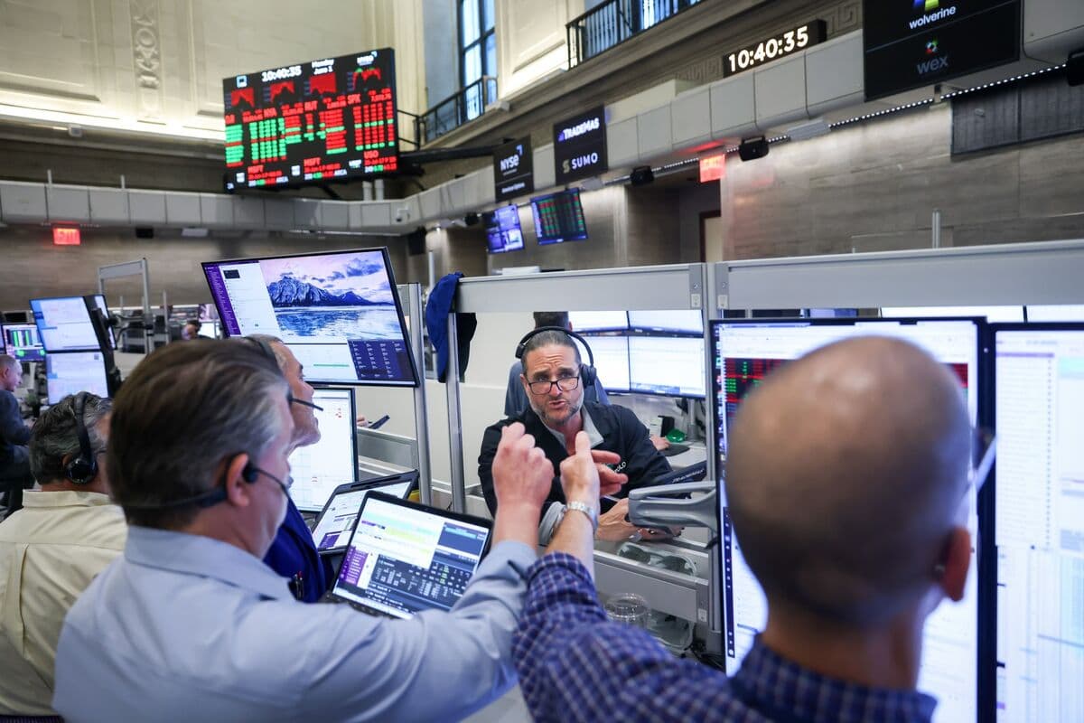 US Stock Futures Decline Amid Rising Tensions Between US and Iran