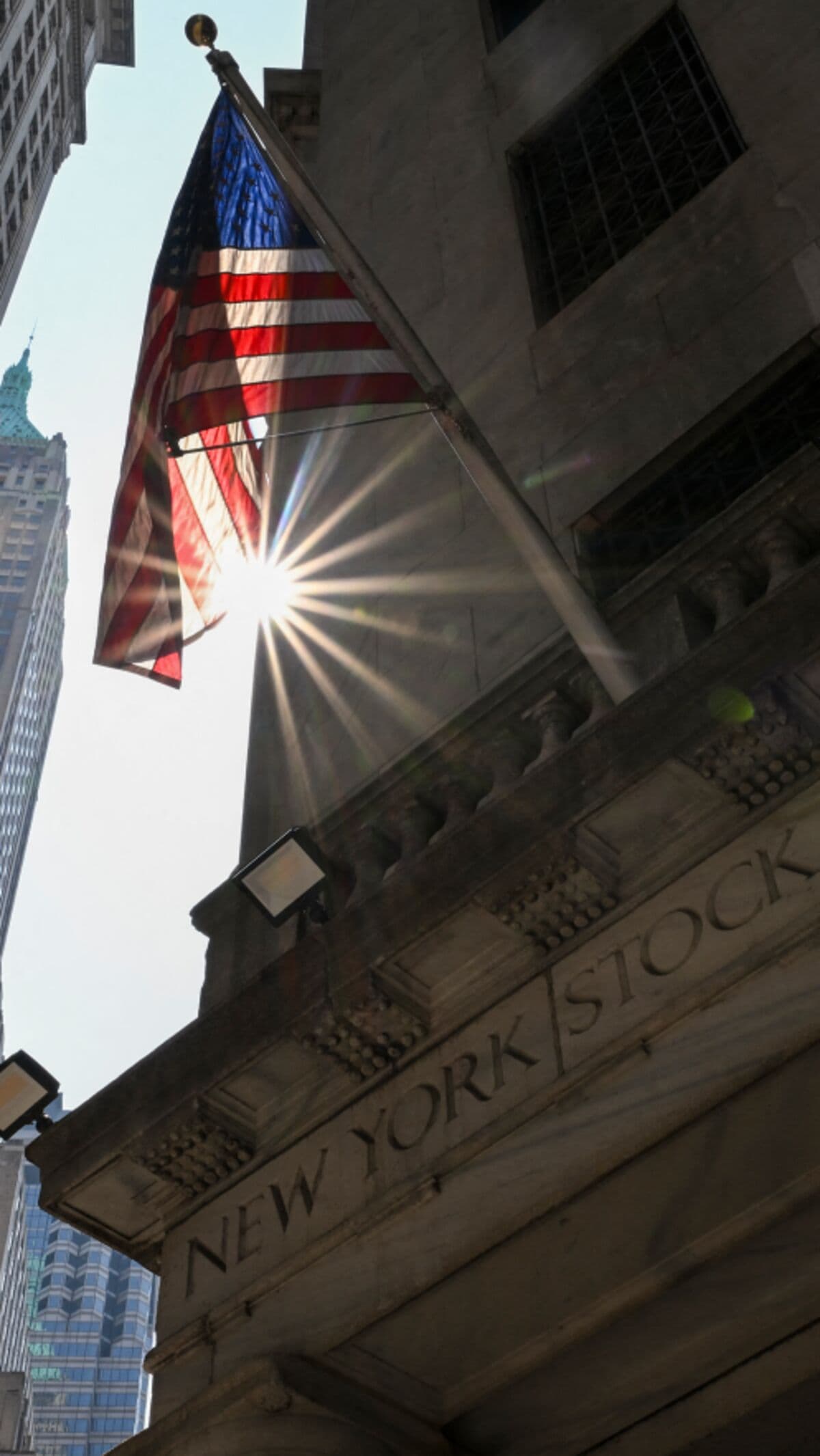 Why AI Isn’t a Threat to Wall Street Traders Just Yet
