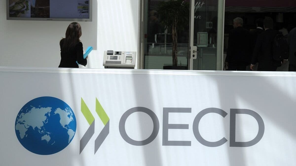 Iran War to Push Global Inflation to 4% This Year in OECD Forecast