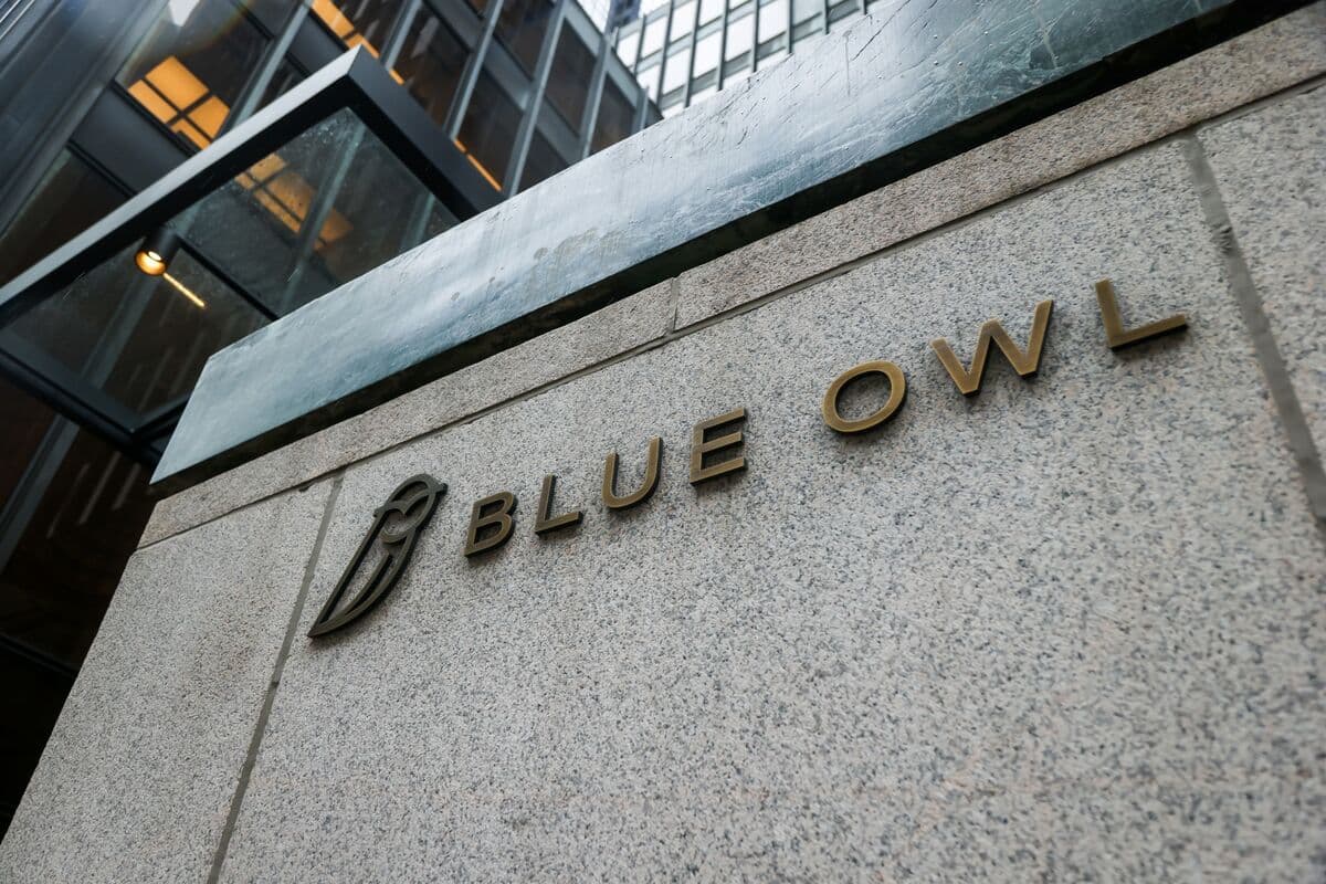 Blue Owl Pitches Family Offices While Navigating Market Turmoil