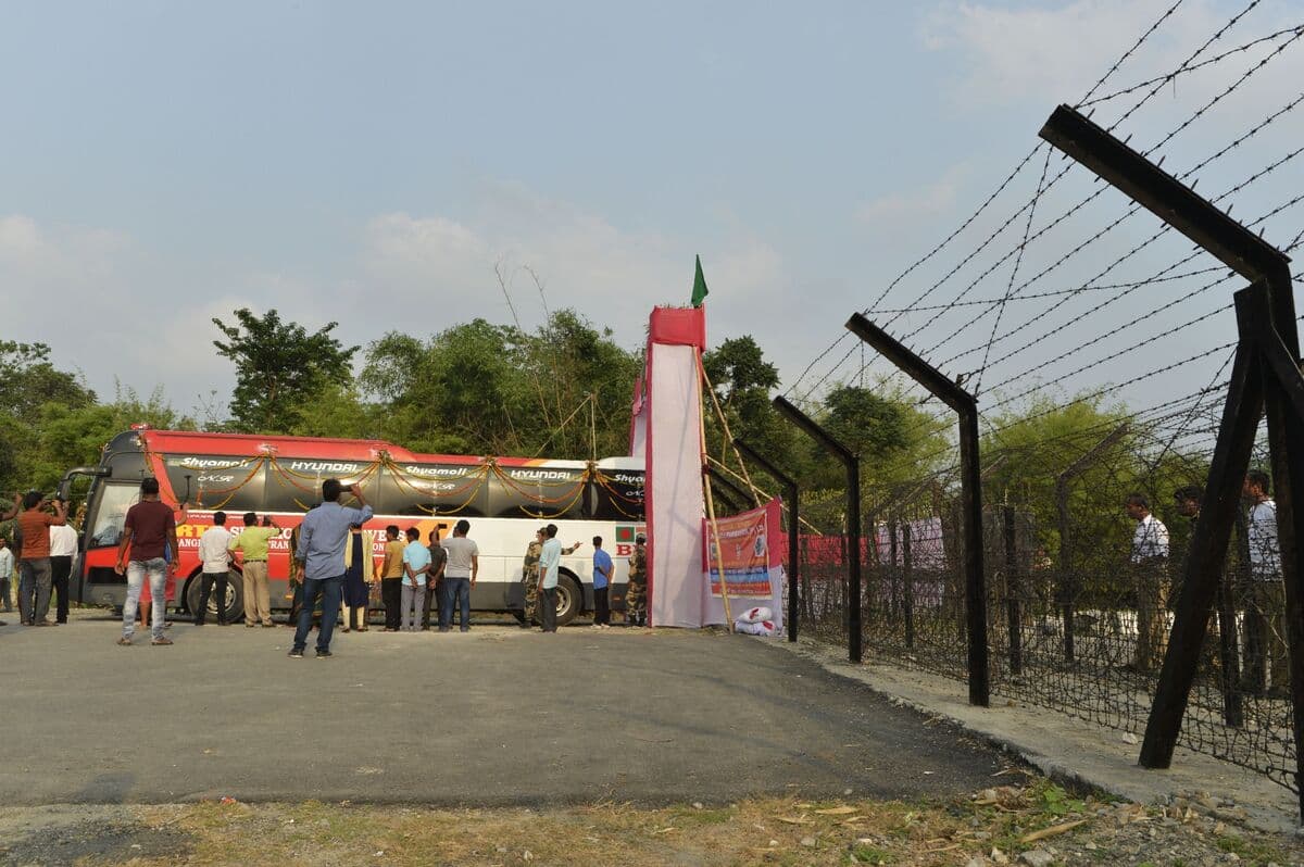 India to Restart Tourist Visa Services for Bangladesh After Two-Year Hiatus